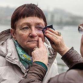 „Két pofon nem a világ?” – Kemény szavak a monoklis tüntetésen