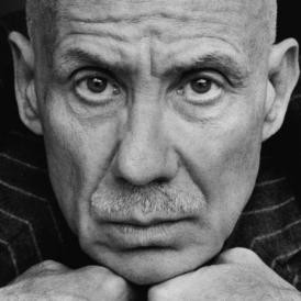 Kedves stricik és pederaszták! – James Ellroy író