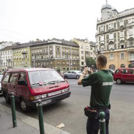 Óraátállítás – Kinek fial a ferencvárosi parkolás? 