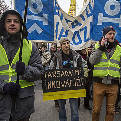 „Elég volt!” – Szabad oktatásért demonstráció