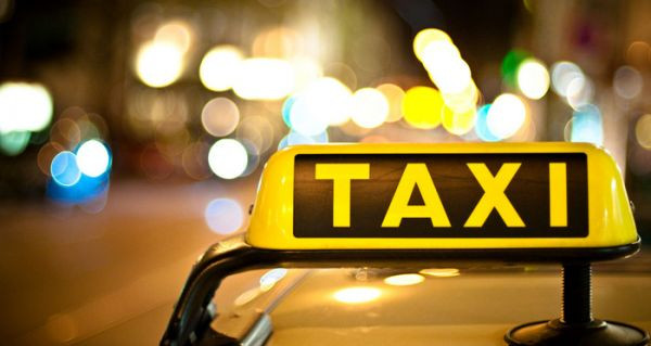 Emelkednek a budapesti taxiárak