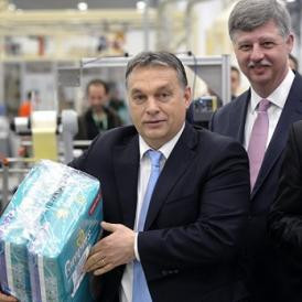Orbán Viktor megáldja a multikat