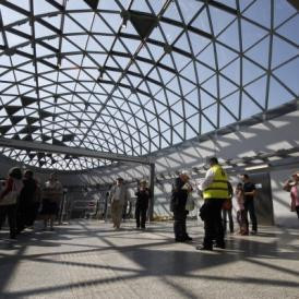 Fények az alagút végén – Fotógaléria a 4-es metró állomásairól