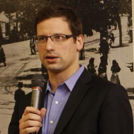 Gulyás: A kamupártok megjelenése partikuláris probléma