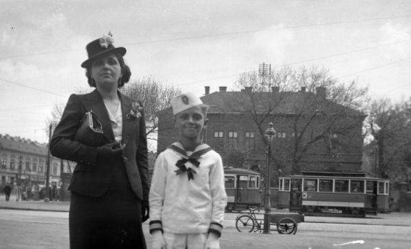 A Kerepesi úti kereszteződés villamosvégállomással, 1942 körül