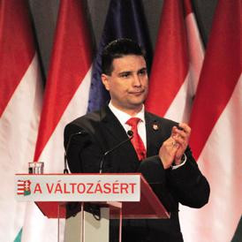 MSZP: sorra mondanak le az elnökségi tagok