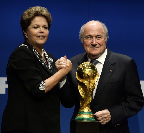 Dilma Rousseff brazil elnök és Joseph Blatter