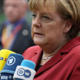 Angela Merkel belebök Putyin bal szemébe