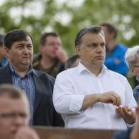 Orbán elvette Mészáros Lőrinc fiainak autóját