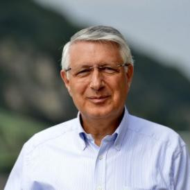 Falus Ferencet védje már meg valaki az unokájától!