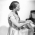  Fischer Annie 100  - Nagyasszony a zongoránál