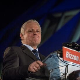 Bokszkesztyűs báb - Tarlós István mindenki ellen  