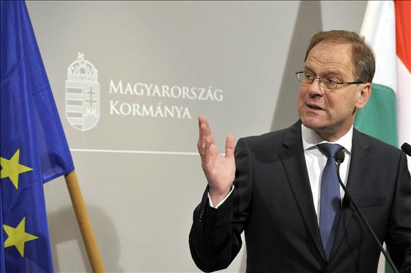 Navracsics Tibor a KDNP-hez igazolt