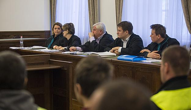 Bíróságon a tüntetők – „Egyiküknél egy 2 dl űrtartalmú üres üveg volt”