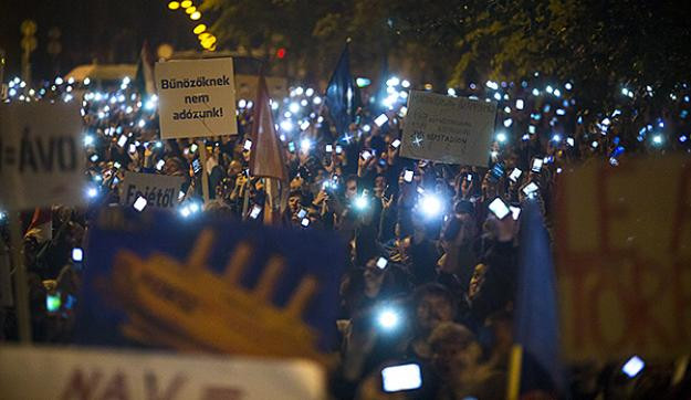 Egy hetet kap a kormány és a NAV-vezetés 