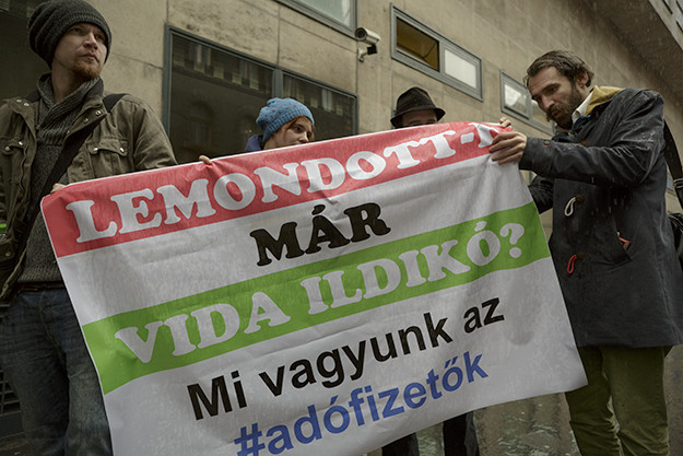 Polgári engedetlenség a NAV-ban – Akciózás az ügyfélszolgálaton