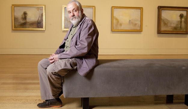 „Egyszerűen ilyenek vagyunk” - Mike Leigh drámaíró, ﬁlmrendező  