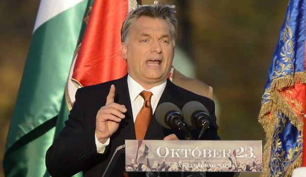 Orbánék 1956 emlékét is lábbal tiporják, csak hogy benyaljanak Putyinnak
