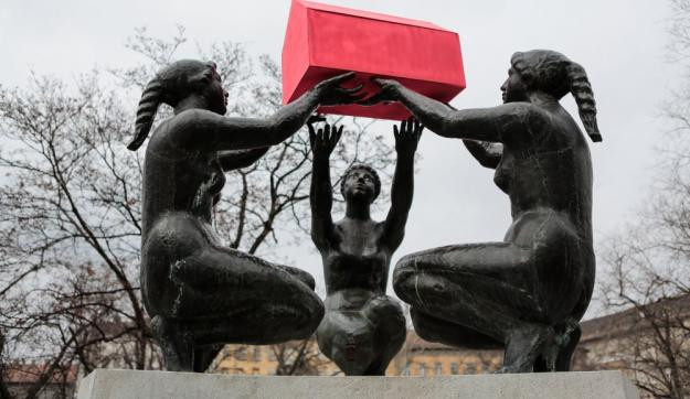 Itt a tavasz, indulhat a kilakoltatás