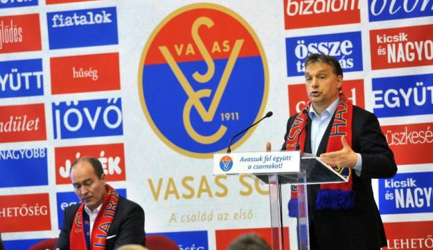 Kinek tetszik drukkolni a miniszterelnök úrnak?
