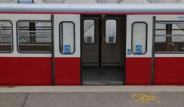Hogy vihetsz fel biciklit a fogaskerekűre? Csak fegyelmezetten