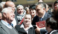 Orbán azért nem válaszol a kellemetlen kérdésekre, mert inkább a nyugdíjasokkal szeretne foglalkozni