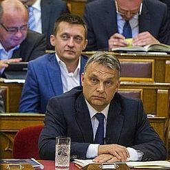 Rogán Antal nem hajlandó kimondani, hogy némely devizahitelesnek még nőtt is a törlesztője