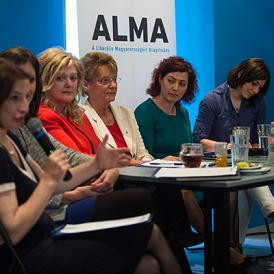 Felmondták a kötelezőt – Kormánypárti politikusnők is elítélték a nők elleni erőszakot