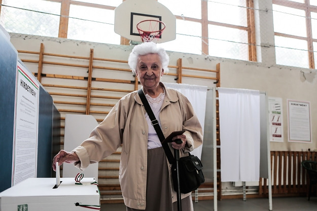 Homályban a jövő – Népszavazás a Normafáról