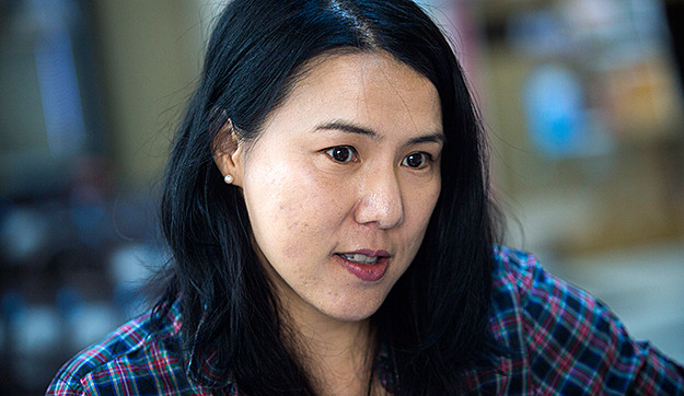 „Szükség volt néhány egészséges fiatalra” – Suki Kim író egy észak-koreai elit egyetem mindennapjairól