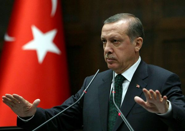 Erdoğan felajánlotta Zelenszkijnek, hogy otthont adna a béketárgyalásoknak