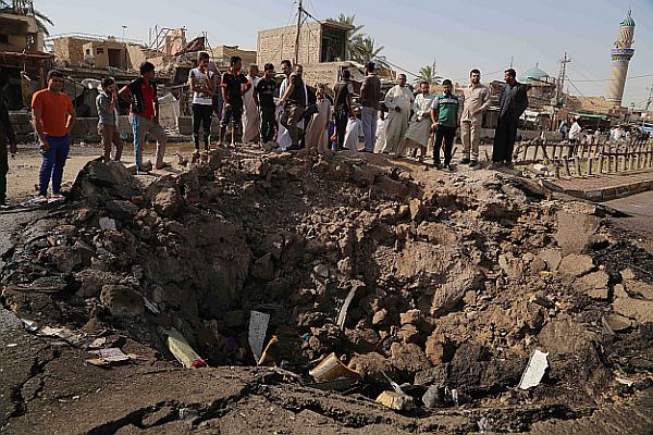 Az ISIS robbantásos merényletének helye Bagdad közelében