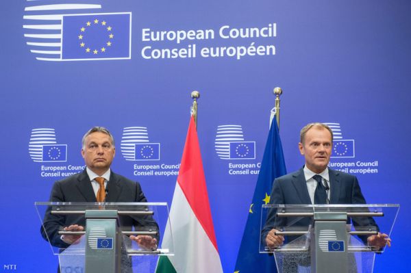 Orbán Viktor és Donald Tusk sajtótájékoztatója