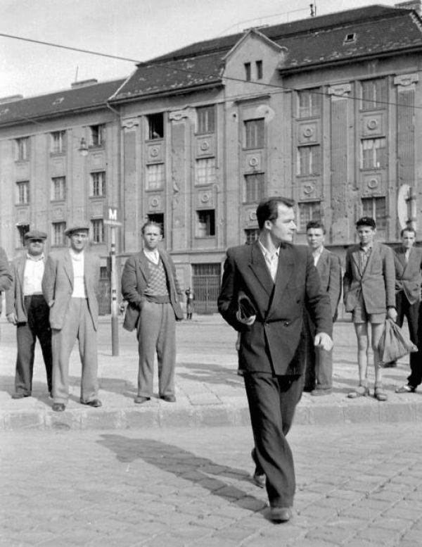 Az Élmunkás tér 1952-ben potenciális élmunkásokkal