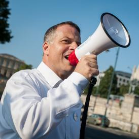 Szégyen vagy biztonság? Újabb tüntetés a hétvégén