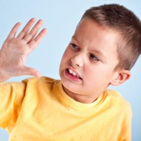 „Jött a büdös hús, amit elcsomagoltattak és lefagyasztattak velünk” – NER az óvodásoknak