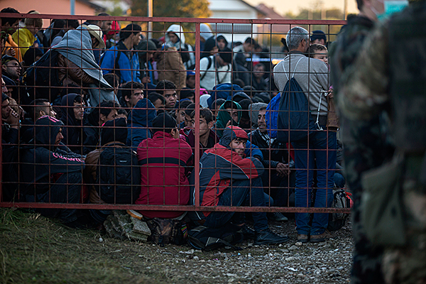 Menekültek a horvát-szlovén határon