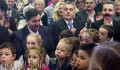 Orbán Viktor elmesélte az ovisoknak, hogy nem szégyen a lopás, ha hasznos