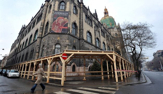 Az Iparművészeti Múzeum is megújul a választásokra, méghozzá 25 milliárdból