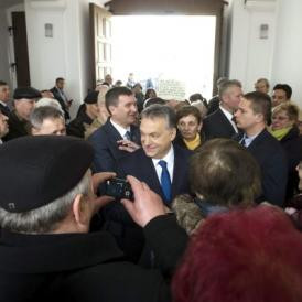A Kubatov-kopaszok elől menekülve Orbánnak csak egy ócska kamu jutott eszébe