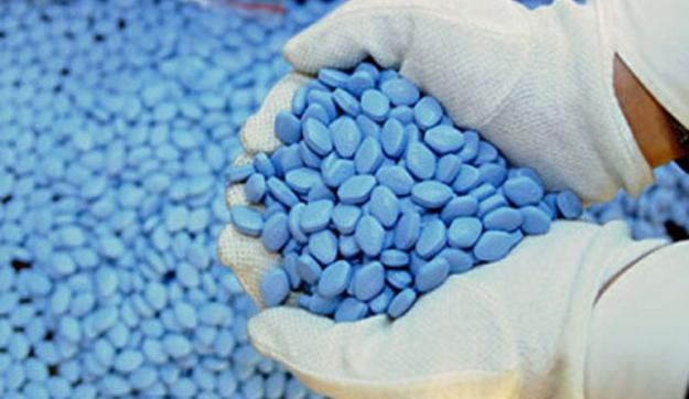 Viagrás Viktor és a milliárdok – A bűnszervezetet a békéscsabai fideszes képviselő hozta létre és irányította