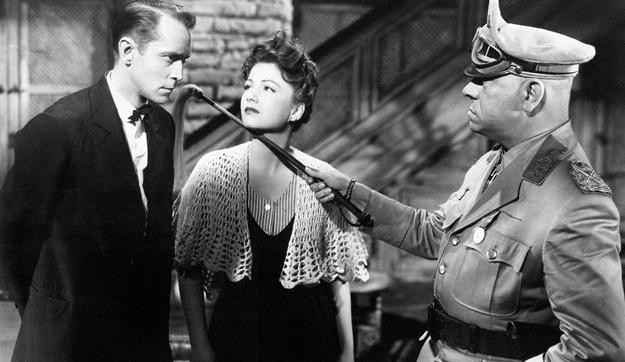 Kémek a koszfészekben  