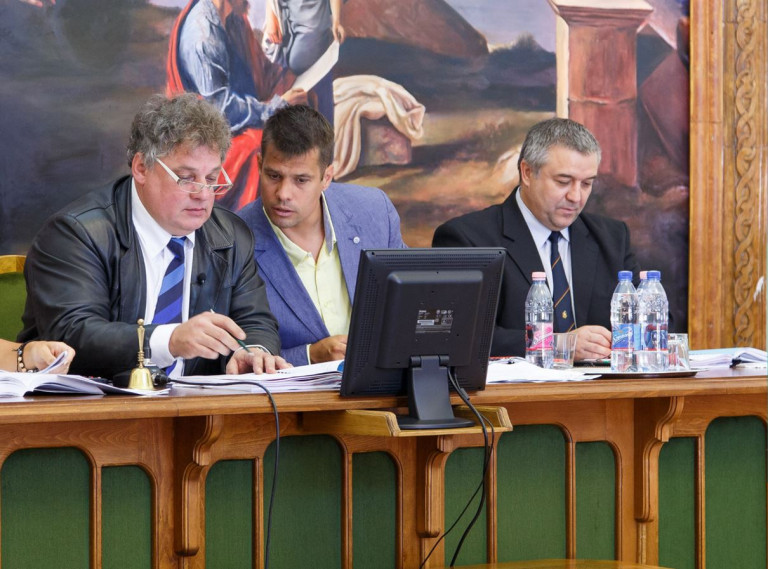 Hivatali visszaélés: forrósodik a levegő Vác korábbi kormánypárti alpolgármestere körül