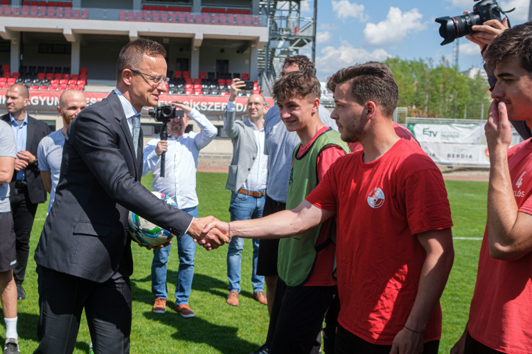 Áll a bál a Székely himnusz éneklése miatt Romániában