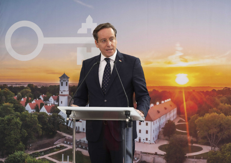 Felmentették Magyar Péter utódját
