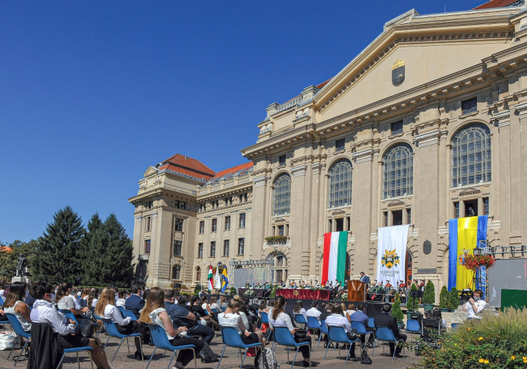 Debreceni Egyetem: a hallgatói önkormányzat a kormánynak kedveskedve döntött