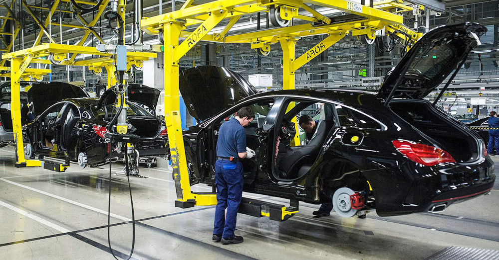 Sztrájkolnak a kecskeméti Mercedes-gyárban