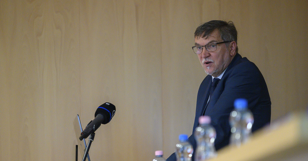 Felfelé bukik a Zeneakadémia összeférhetetlen kancellárja