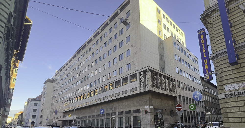 Dob utca 75–81.