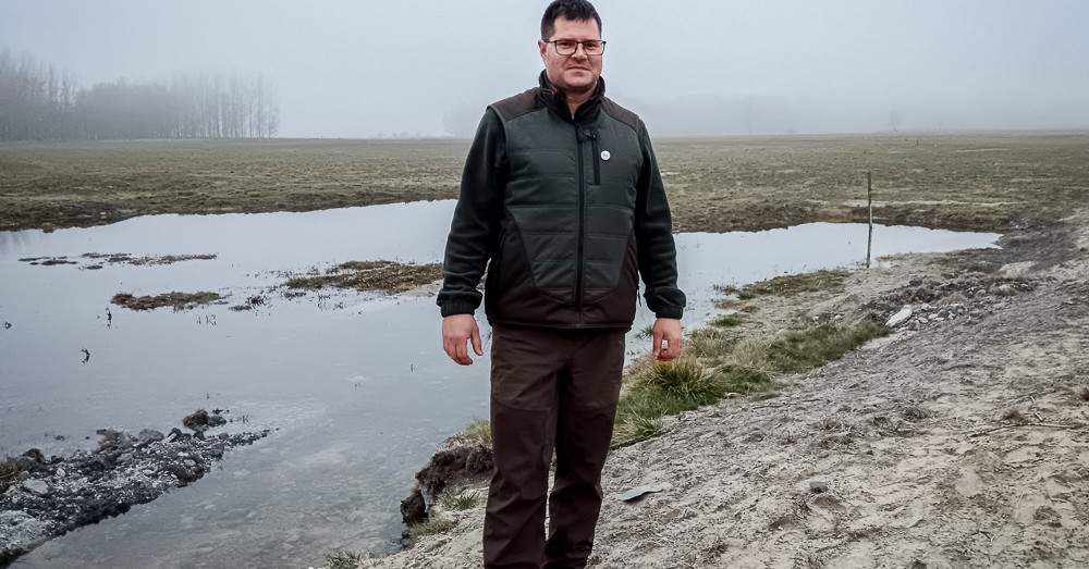 „Gizi, már megint a vizet nézed”